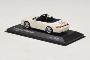 Porsche 911 997 Carrera 4S Kabriolet Bílý Minichamps 1:43 400066431 Kov – obrázek 3 z 4