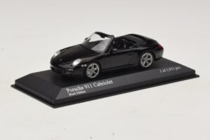 Porsche 911 997 Carrera Kabriolet Black Edition Minichamps 1:43 400066434 Kov – obrázek 2 z 4