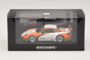 Porsche 911 997 GT3 R Hybrid Presentation 2010 Minichamps 1:43 410108900 Kov – obrázek 4 z 4