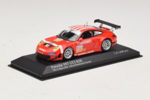 Porsche 911 997 GT3 RSR GT2 #97 M. Holzer / R. Westbrook 24 Hours of Le Mans 2010 Minichamps 1:43 410106997 Kov – obrázek 2 z 4