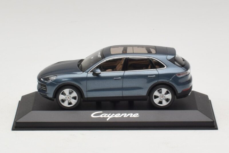 Porsche Cayenne E3 Blue Metallic Minichamps 1:43 WAP0203110J Kov