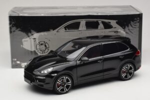 Porsche Cayenne Turbo S 92A Černá Metalíza Minichamps 1:18 110062100 Kov – obrázek 8 z 8
