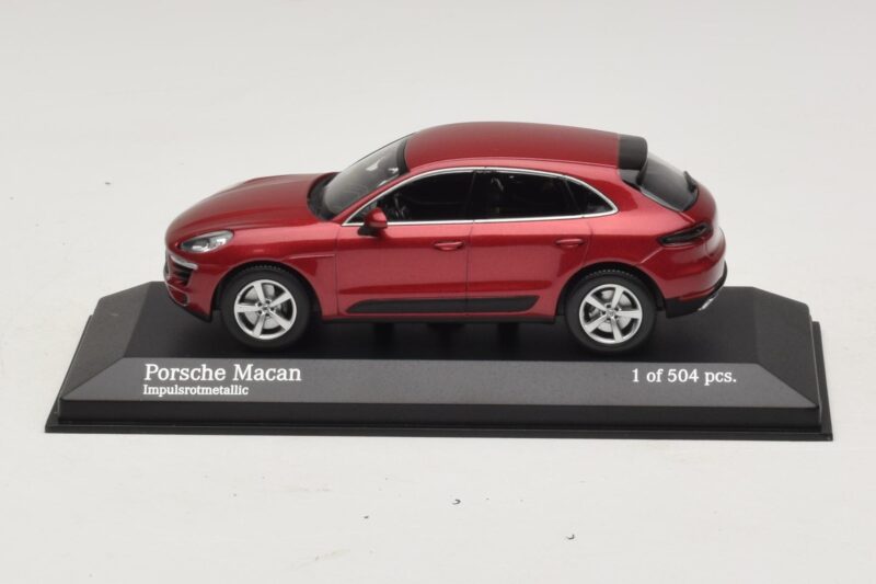 Porsche Macan 95B Červená Metalíza Minichamps 1:43 Porsche Macan 95B Červená Metalíza Minichamps 1:43 410062600 Kov
