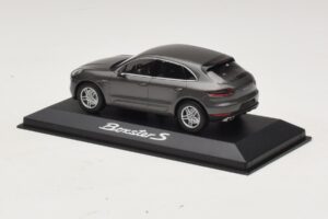 Porsche Macan S Diesel 95B Bronzová Metalíza Minichamps 1:43 WAP0201510E Kov – obrázek 3 z 4