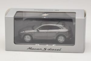 Porsche Macan S Diesel 95B Bronzová Metalíza Minichamps 1:43 WAP0201510E Kov – obrázek 4 z 4