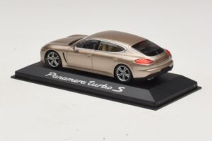Porsche Panamera 970 Turbo S Bronzová Metalíza Minichamps 1:43 WAP0200600E Kov – obrázek 3 z 4