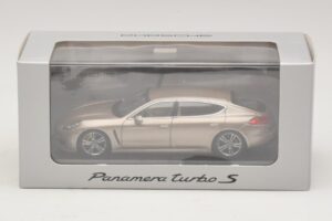 Porsche Panamera 970 Turbo S Bronzová Metalíza Minichamps 1:43 WAP0200600E Kov – obrázek 4 z 4