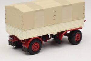 Nákladní Přívěs Plachta Bílý Červený Minichamps 1:43 439159096 Kov – obrázek 2 z 6