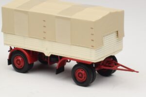 Nákladní Přívěs Plachta Bílý Červený Minichamps 1:43 439159096 Kov – obrázek 4 z 6