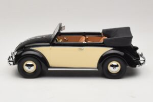 Volkswagen Beetle Kabriolet Černá Krémová Minichamps 1:18 107054131 Pryskyřice – obrázek 3 z 6