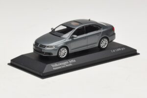 Volkswagen Jetta Mk6 Grey Metallic Minichamps 1:43 400059000 Kov – obrázek 2 z 4