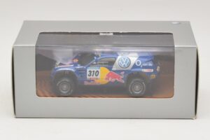 Volkswagen Race Touareg Red Bull #310 Edice Pro Prodejce 2005 Minichamps 1:43 7LO099400PD310 Kov – obrázek 5 z 5