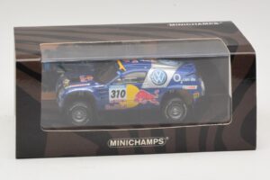 Volkswagen Race Touareg Red Bull #310 J. Kleinschmidt / F. Pons Dakar Rally 2005 Minichamps 1:43 436055310 Kov – obrázek 5 z 5