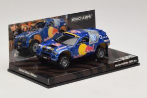 Volkswagen Race Touareg Red Bull Presentation Essen Motor Show 2004 Minichamps 1:43 436045300 Kov – obrázek 2 z 5