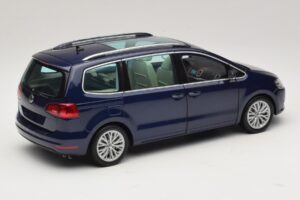 Volkswagen Sharan Blue Metallic Minichamps 1:18 110051000 Kov – obrázek 3 z 8