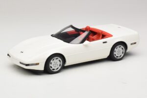 Chevrolet Corvette C4 Kabriolet Arctic White GT Spirit 1:18 GT580 Pryskyřice