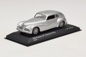 Alfa Romeo 6C 2500 Freccia d'Oro Stříbrný Minichamps 1:43 400120480 Kov – obrázek 2 z 5