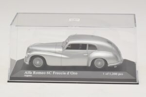 Alfa Romeo 6C 2500 Freccia d'Oro Stříbrný Minichamps 1:43 400120480 Kov – obrázek 4 z 5