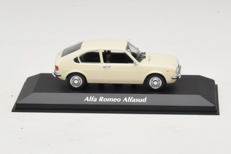 Alfa Romeo Alfasud Bílý Maxichamps 1:43 940120101 Kov
