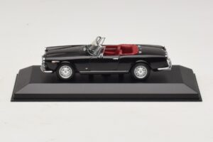 Alfa Romeo Giulia Spider Černý Minichamps 1:43 400120730 Kov
