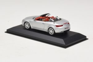 Alfa Romeo Giulia Spider Stříbrný Minichamps 1:43 400120731 Kov – obrázek 3 z 5