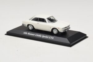 Alfa Romeo Giulia Sprint GTA Bílý Maxichamps 1:43 940120441 Kov – obrázek 3 z 5