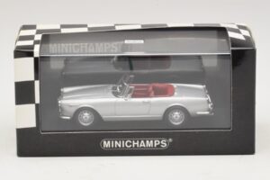 Alfa Romeo Spider 916 3.2 V6 24V Stříbrný Minichamps 1:43 400120330 Kov – obrázek 4 z 5