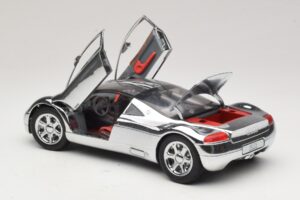 Audi Avus Quattro Chrome Silver Revell 1:18 08830 Kov – obrázek 5 z 8