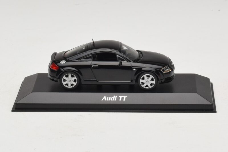 Audi TT 8N Černý Maxichamps 1:43 940017221 Kov