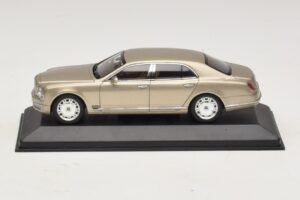 Bentley Mulsanne Zlatá Metalíza Minichamps 1:43 Bentley Mulsanne Zlatá Metalíza Minichamps 1:43 40433 Kov