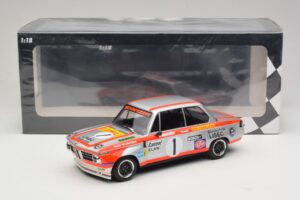 BMW 2002 Ti #1 Team Leru S. Manhalter 1000km Osterreichring Winner 1974 Minichamps 1:18 155742601 Kov – obrázek 6 z 6