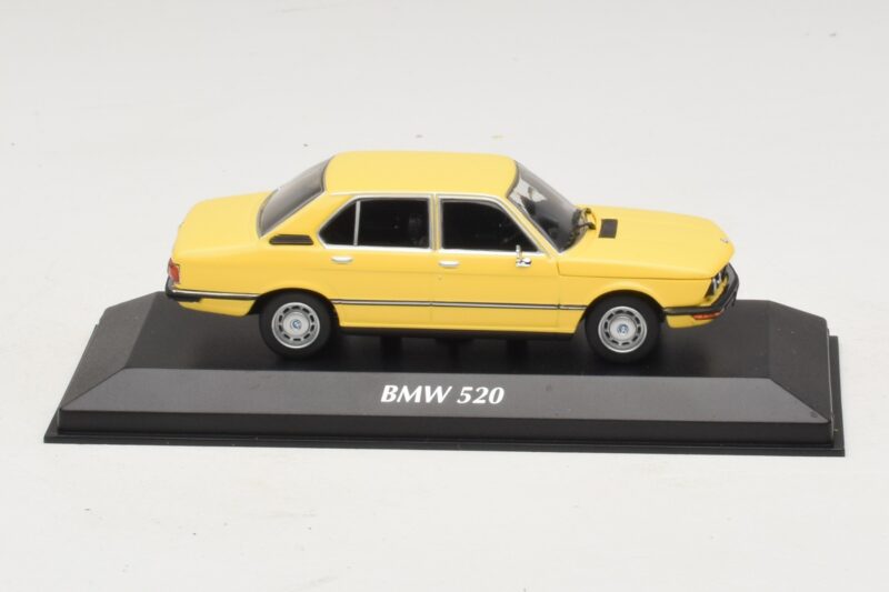 BMW 520 E12 Žlutý Maxichamps 1:43 BMW 520 E12 Žlutý Maxichamps 1:43 940023001 Kov