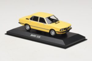 BMW 520 E12 Žlutý Maxichamps 1:43 940023001 Kov – obrázek 3 z 5