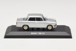 BMW 700 LS Stříbrný Maxichamps 1:43 BMW 700 LS Stříbrný Maxichamps 1:43 940023700 Kov