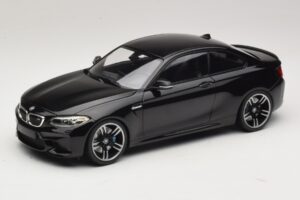 BMW M2 F87 Černá Metalíza Minichamps 1:18 155026100 Kov