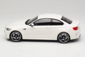 BMW M2 F87 Bílý Minichamps 1:18 155026104 Kov – obrázek 3 z 6