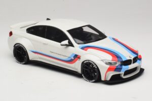 BMW M4 F82 Liberty Walk Náhradní Krabice GT Spirit 1:18 GT067-R1 Pryskyřice – obrázek 4 z 6