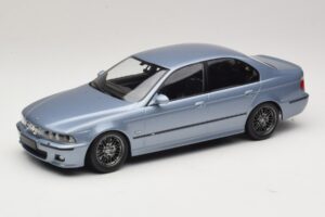 BMW M5 E39 Silverstone Blue Metallic KK-Scale 1:18 BMW M5 E39 Silverstone Blue Metallic KK-Scale 1:18 KKDC181622 Kov
