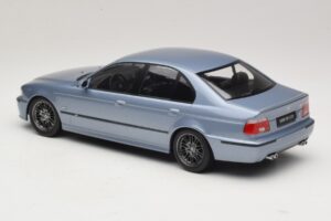BMW M5 E39 Silverstone Blue Metallic KK-Scale 1:18 KKDC181622 Kov – obrázek 5 z 6