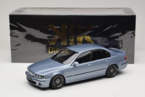 BMW M5 E39 Silverstone Blue Metallic KK-Scale 1:18 KKDC181622 Kov – obrázek 6 z 6