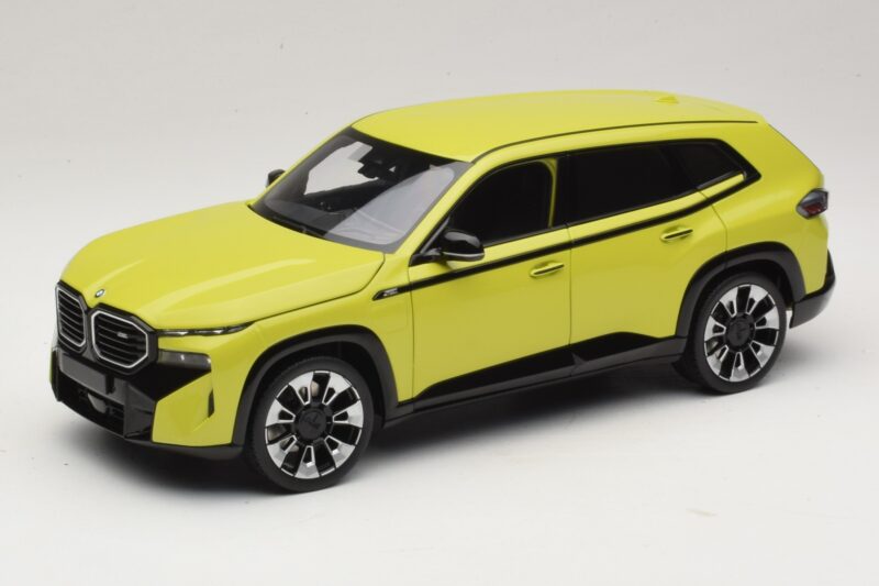 BMW XM G09 Žlutý Minichamps 1:18 110023302 Kov