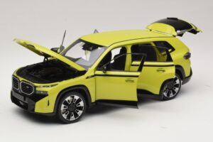 BMW XM G09 Žlutý Minichamps 1:18 110023302 Kov – obrázek 2 z 8