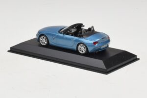 BMW Z4 E85 Světle Modrá Metalíza Náhradní Krabice Minichamps 1:43 80420144054-R1 Kov – obrázek 3 z 5