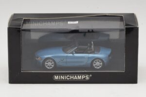 BMW Z4 E85 Světle Modrá Metalíza Náhradní Krabice Minichamps 1:43 80420144054-R1 Kov – obrázek 5 z 5