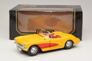 Chevrolet Corvette C1 Kabriolet Žlutý Červený Bburago 1:18 3034-M2 Kov – obrázek 8 z 8