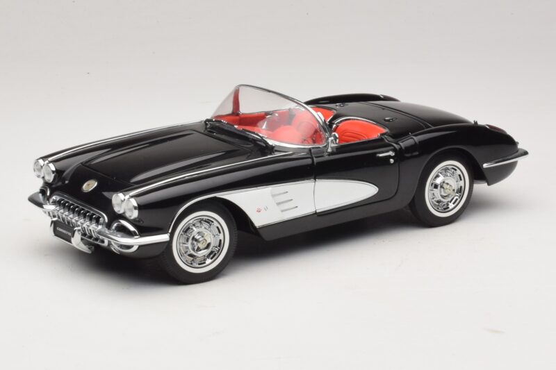 Chevrolet Corvette C1 Tuxedo Black AUTOart 1:18 71142 Kov