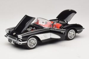 Chevrolet Corvette C1 Tuxedo Black AUTOart 1:18 71142 Kov – obrázek 2 z 8