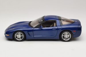Chevrolet Corvette C5 Commemorative Edition Modrý AUTOart 1:18 71157 Kov – obrázek 5 z 9