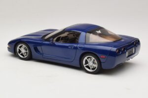 Chevrolet Corvette C5 Commemorative Edition Modrý AUTOart 1:18 71157 Kov – obrázek 8 z 9