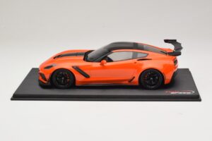 Chevrolet Corvette C7 ZR-1 High Voltage Tint TopSpeed 1:18 TS0147 Pryskyřice – obrázek 3 z 6